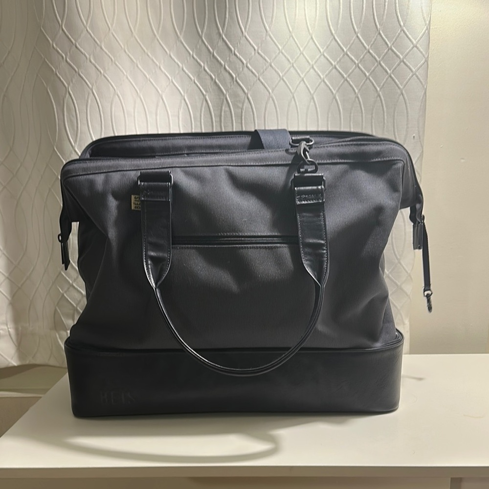 Beis Weekender in Navy